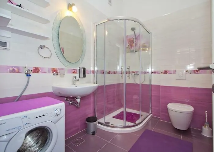 Radiant Orchid Пореч